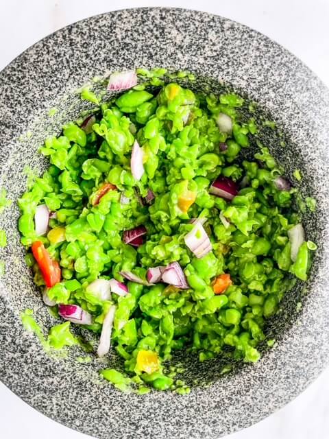 Pea Guacamole . mockamole in a dish