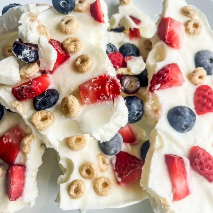 Frozen Greek Yogurt Breakfast Bark